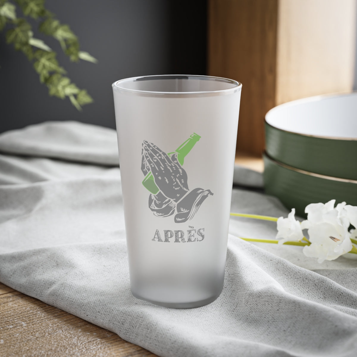 Apres Ski 16oz Beer Drinking Frosted Pint Glass